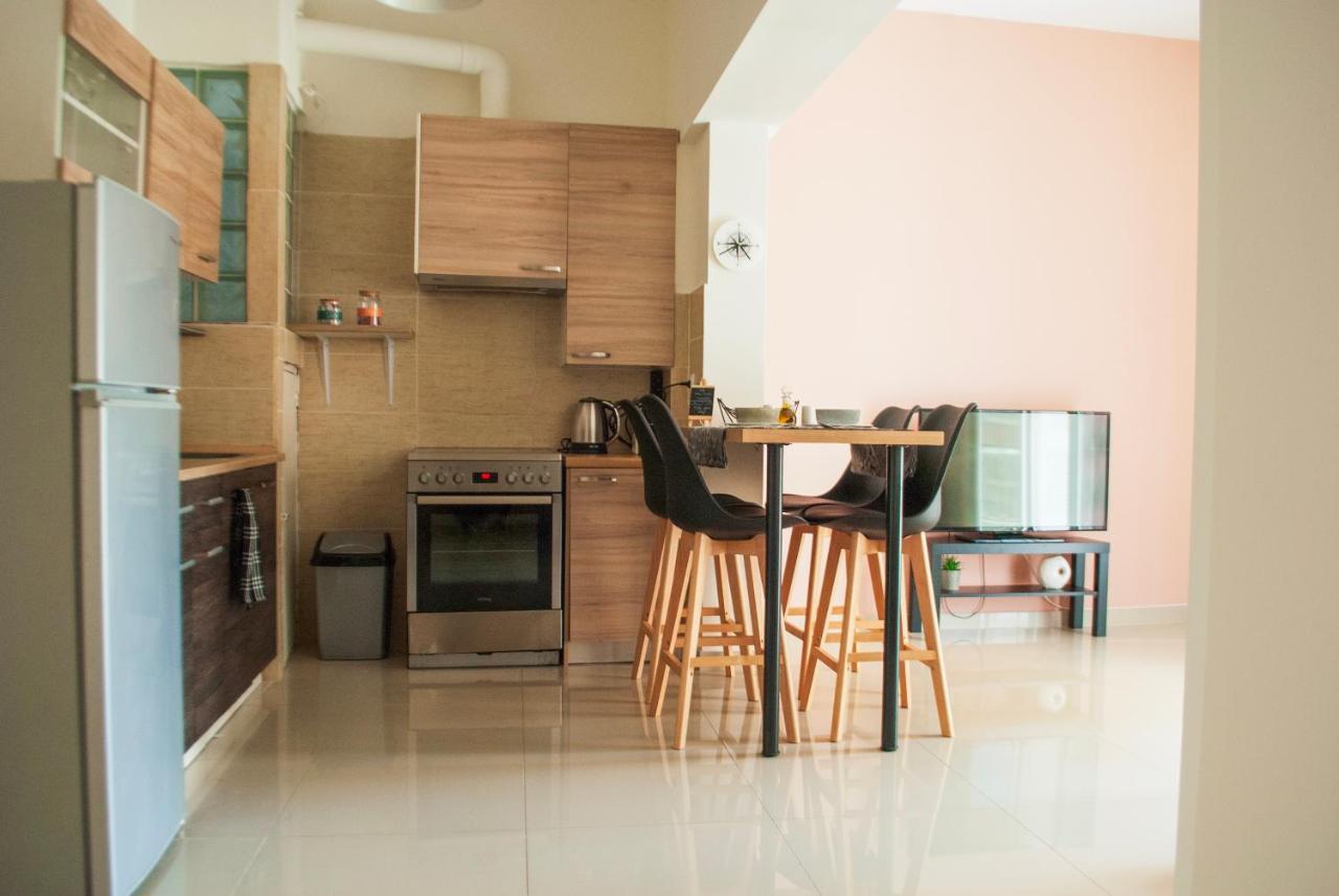 Your Comfy Apartment In Acropolis Area Athens Exterior photo